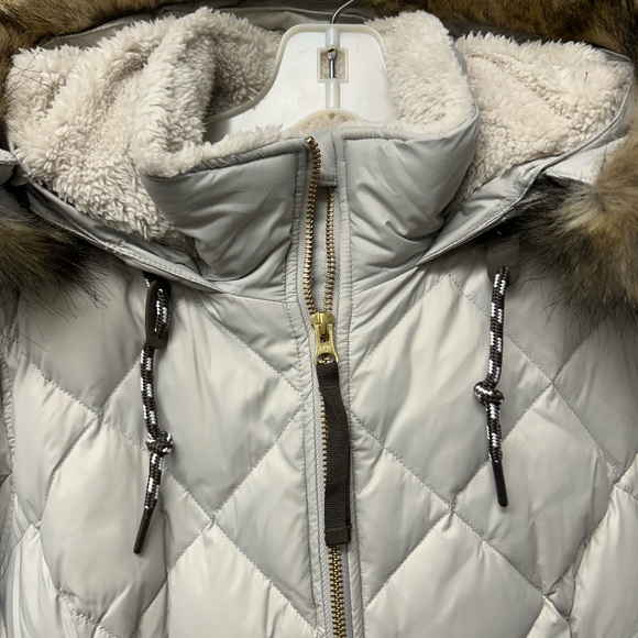 Eddie Bauer Women's Quilted Puffer Jacket - Cream and Gray - Picture 7 of 8